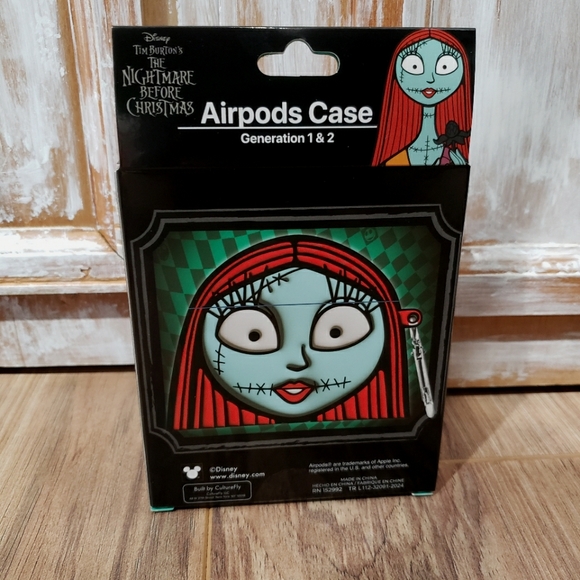 NWT Disney The Nightmare Before Christmas Air Pod Case - Picture 4 of 4
